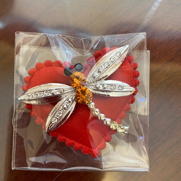 NEW Silver Dragonfly Brooch - Picture 3 of 4